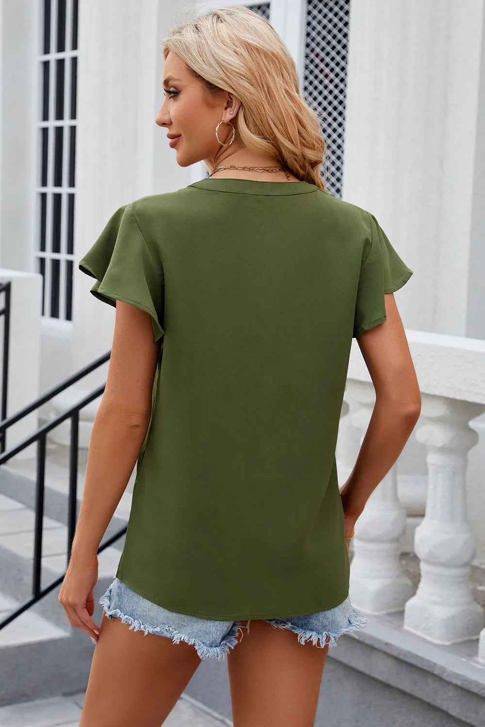 Solid color V-neck loose short sleeved chiffon top for women