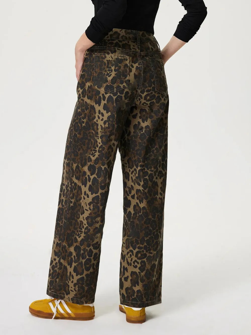 New retro leopard print straight leg denim pants