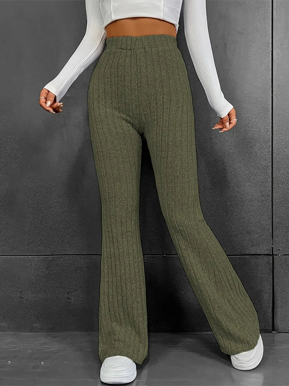 Fashionable and casual solid color micro flared high waisted pants for women