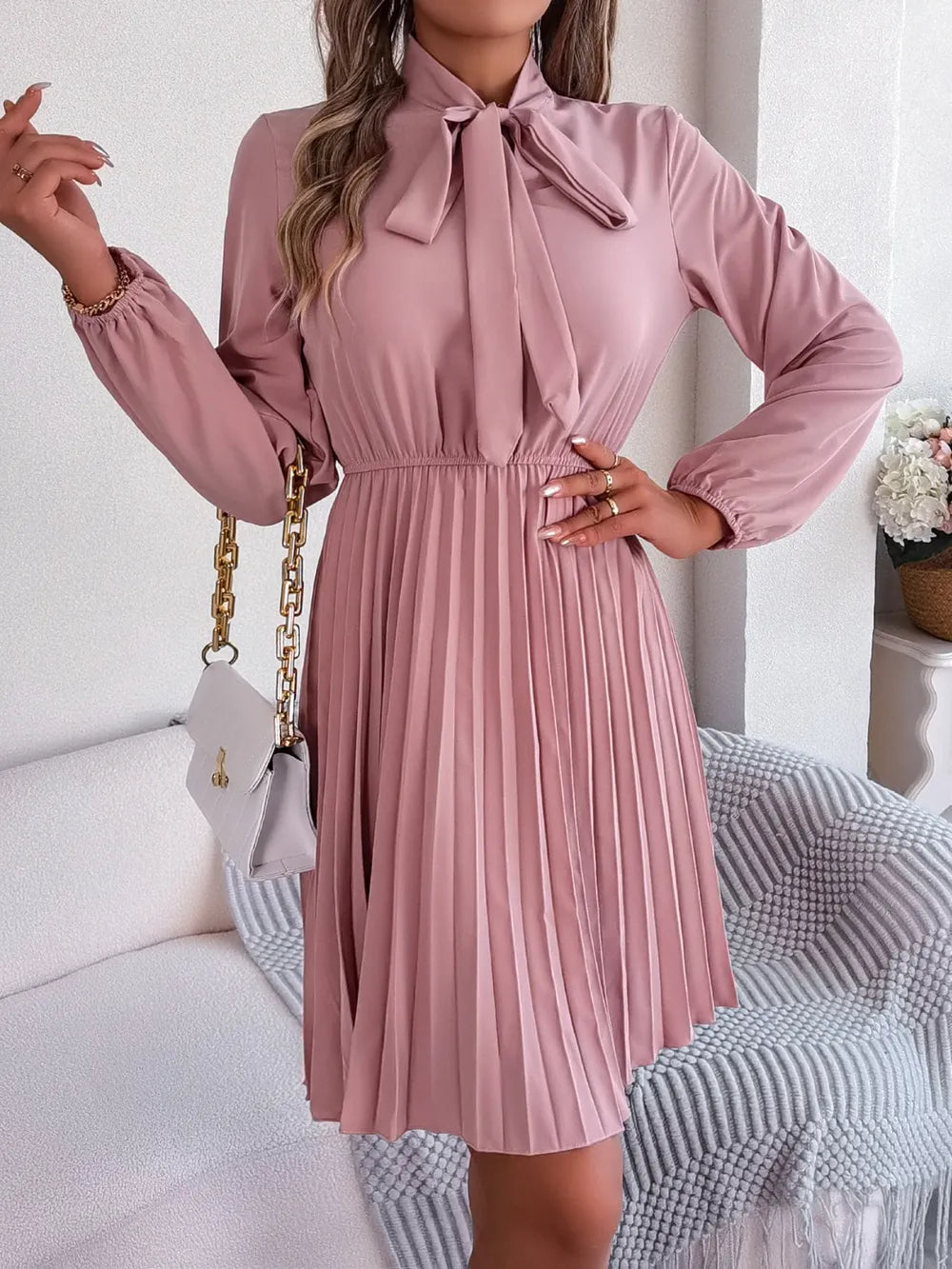 Spring and summer temperament tied waist long sleeved pleated skirt