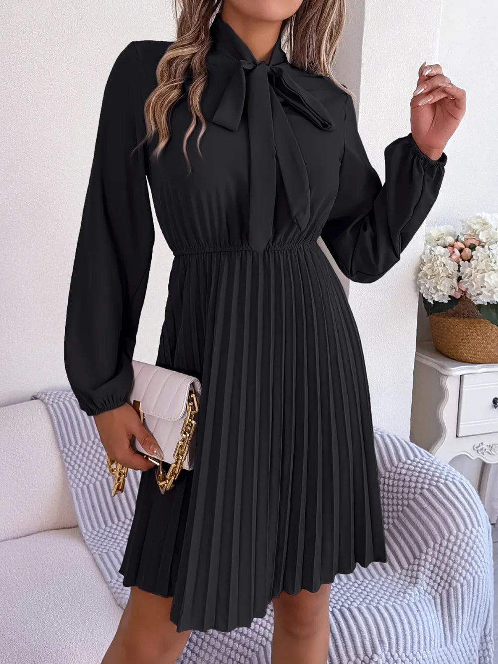 Spring and summer temperament tied waist long sleeved pleated skirt