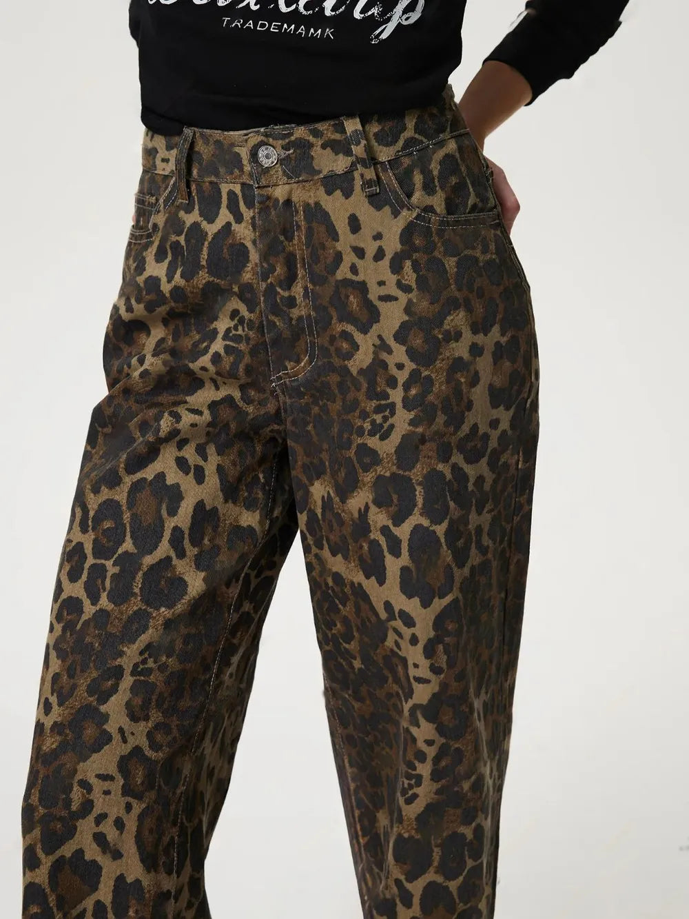 New retro leopard print straight leg denim pants