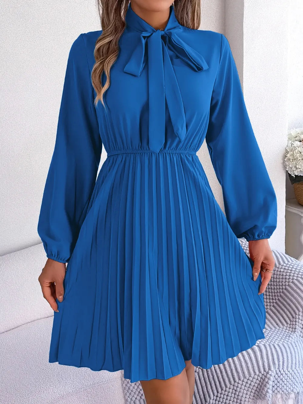 Spring and summer temperament tied waist long sleeved pleated skirt