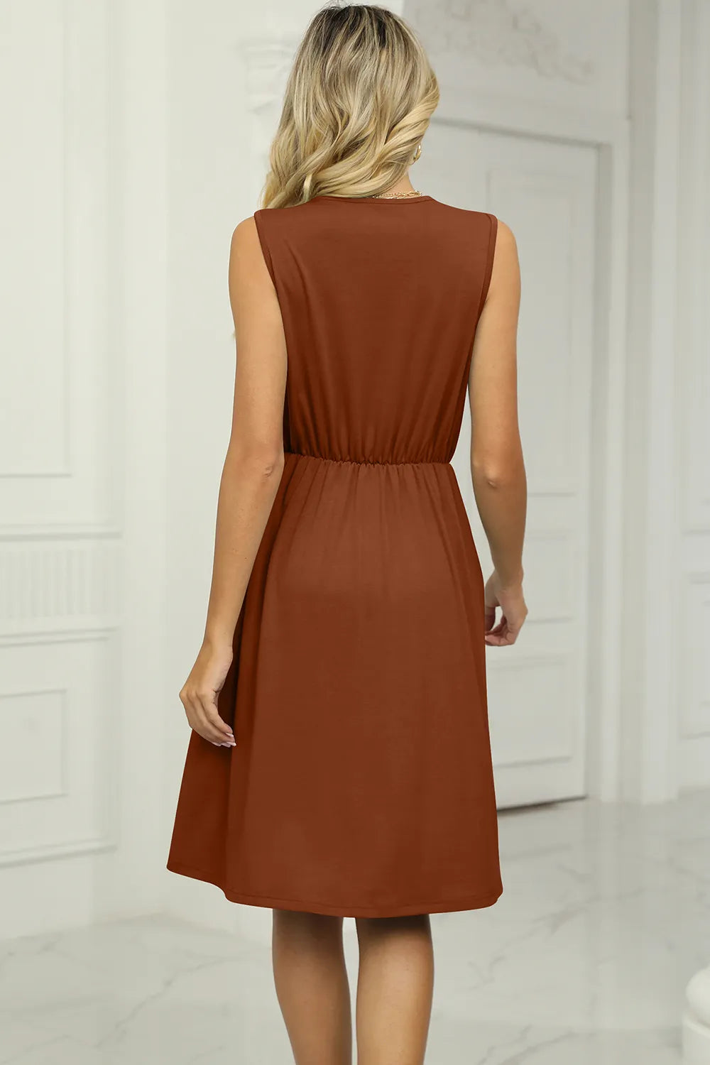 Solid color V-neck lace patchwork sleeveless pocket waist cinching dress
