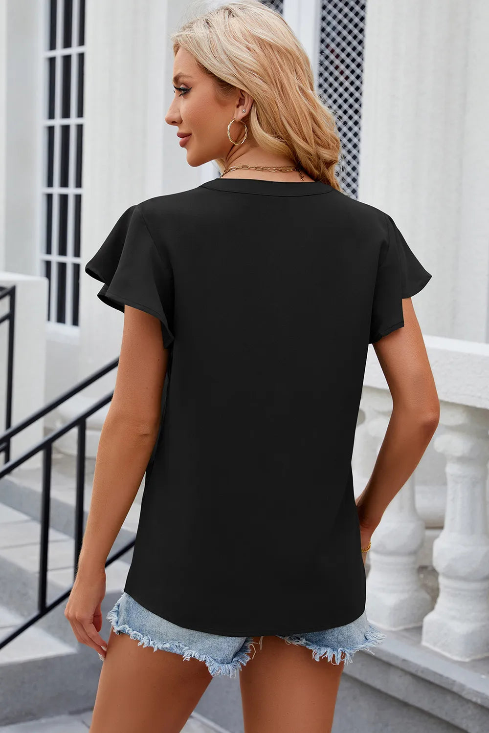 Solid color V-neck loose short sleeved chiffon top for women
