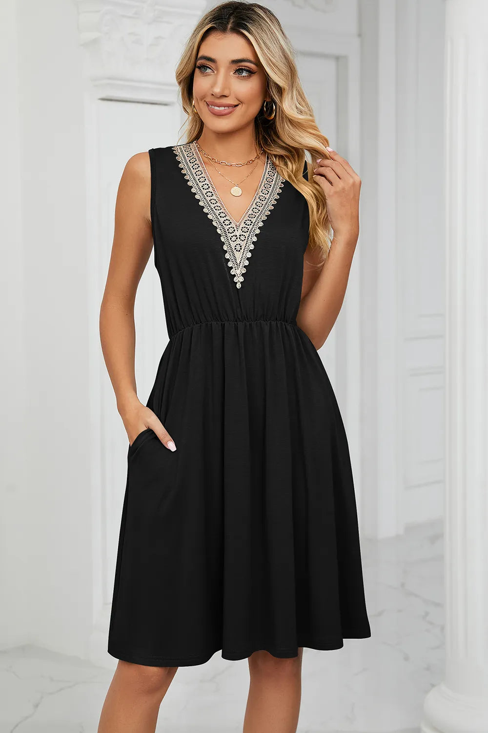 Solid color V-neck lace patchwork sleeveless pocket waist cinching dress