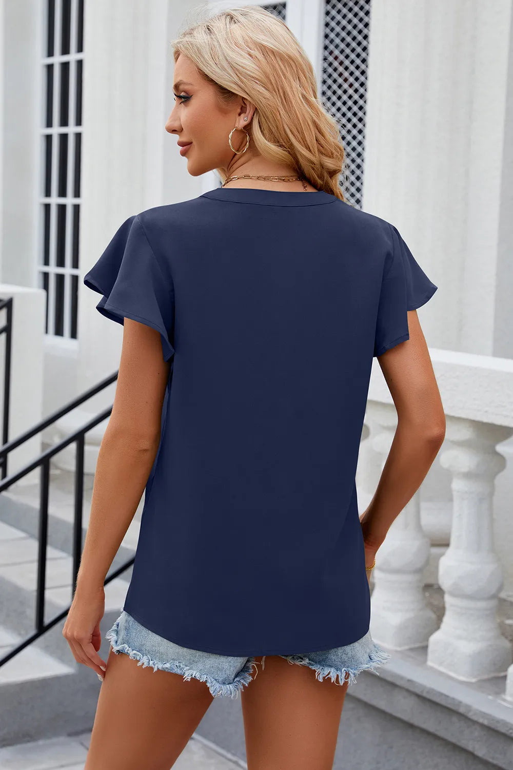 Solid color V-neck loose short sleeved chiffon top for women