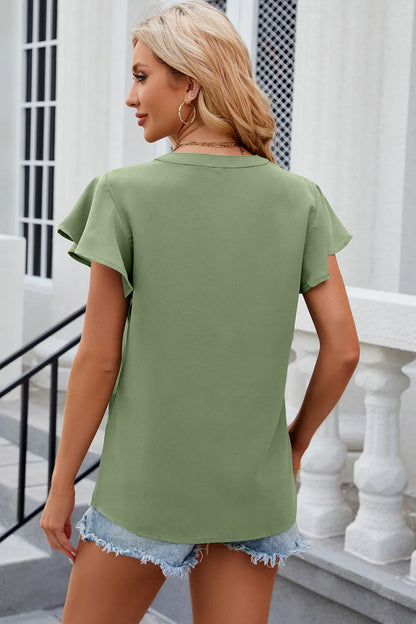 Solid color V-neck loose short sleeved chiffon top for women