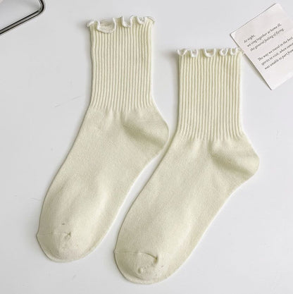 1 pair of ruffled JK socks for women mid-tube spring, autumn and summer solid color Japanese lace pile socks