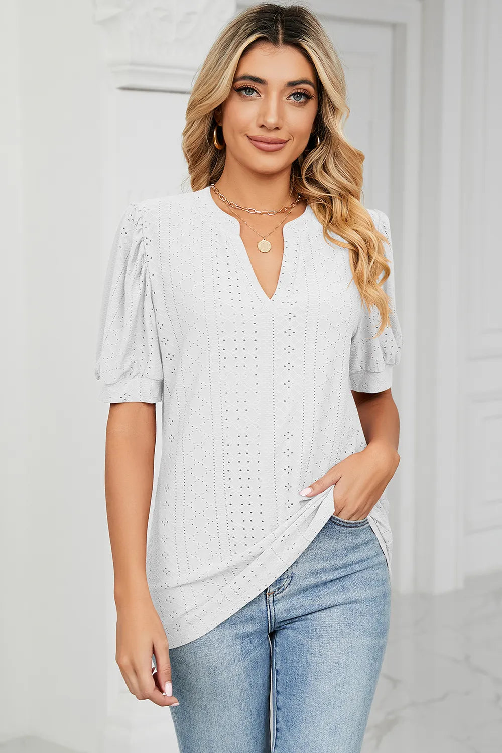 Casual V-neck solid color hollow bubble sleeve loose T-shirt top for women